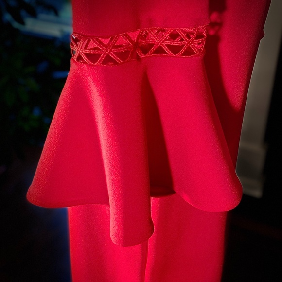 NWOT - CALVIN KLEIN BELL SLEEVE SHEATH DRESS - Picture 8 of 11